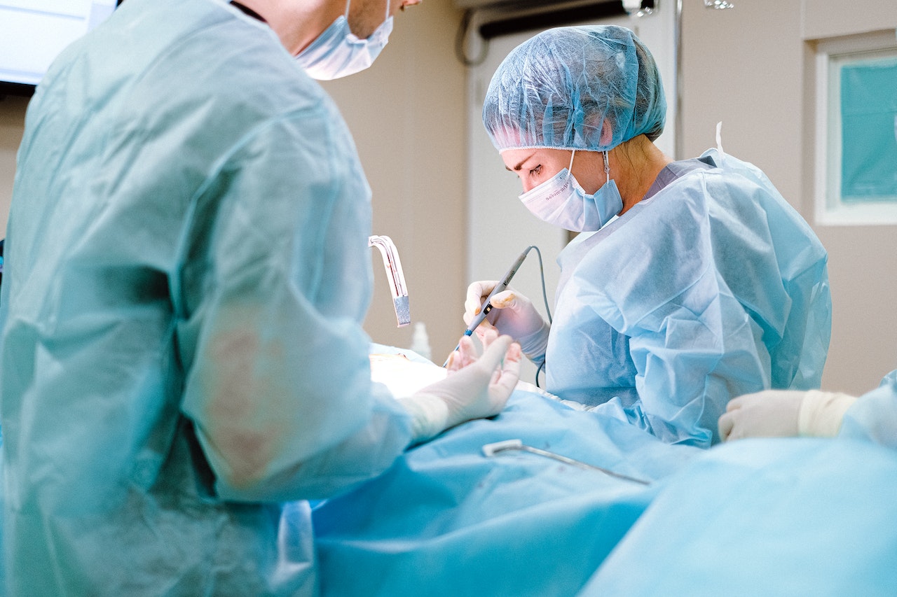 Stock photo of a female surgeon at work.
